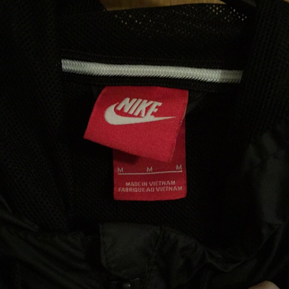 Nike Black Windbreaker - Picture 3 of 3